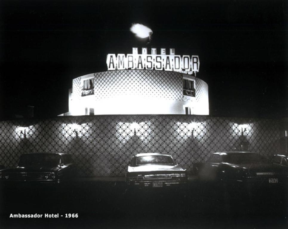 Ambassador 3*