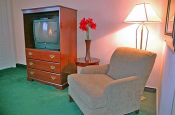 Hotel Ambassador Sudbury