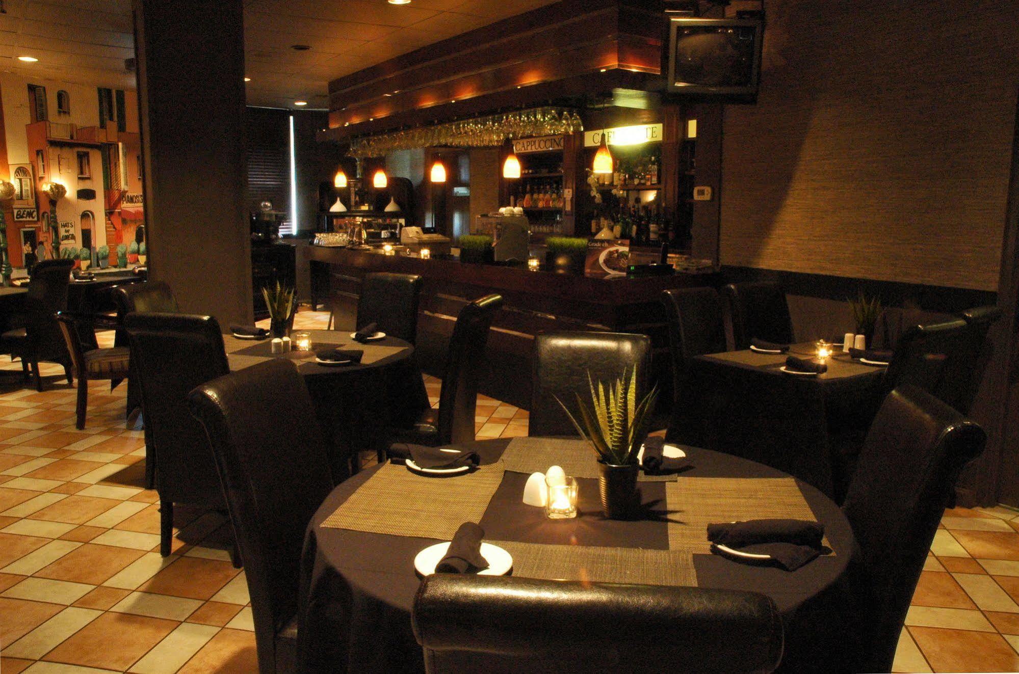 Ambassador Hotel 3*